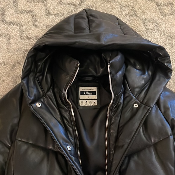 Abercrombie & Fitch Faux Leather Puffer - Ultra Warmth - Black - Small - Picture 3 of 12